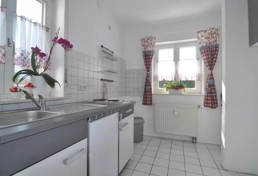 Majatalo Double Two Lodge