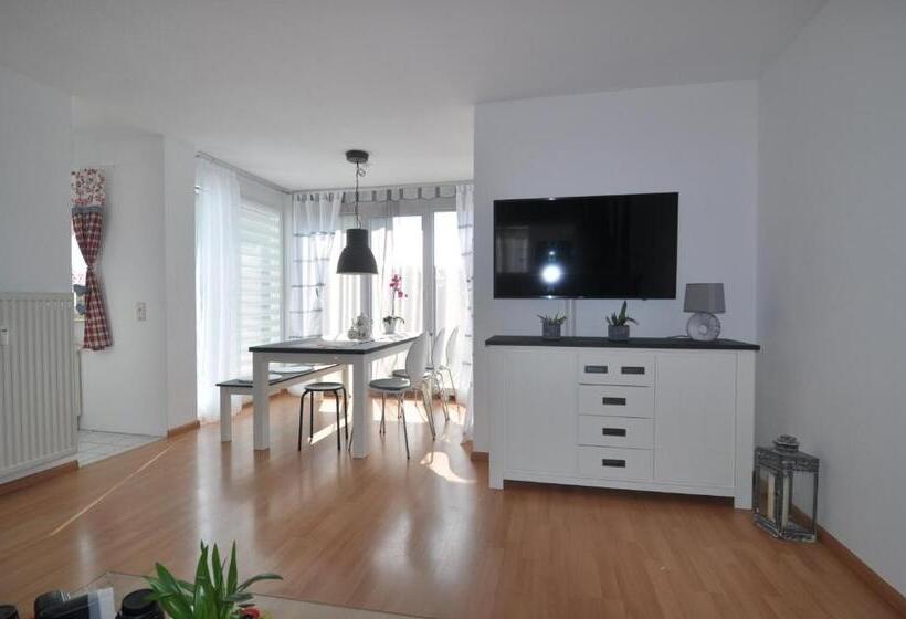 Pensão Double Two Lodge