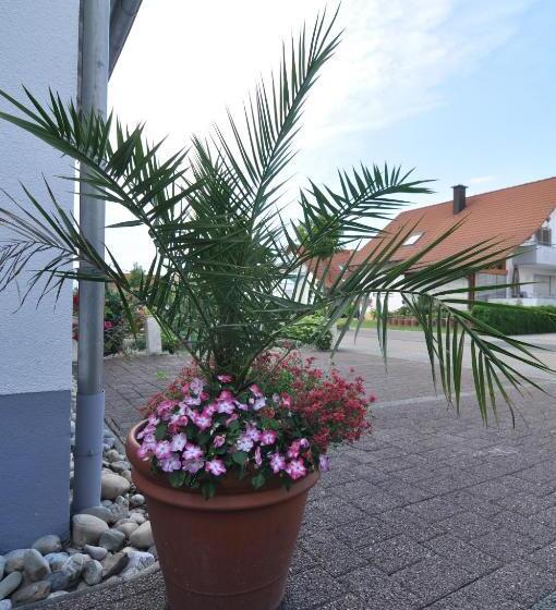 Pensão Double Two Lodge