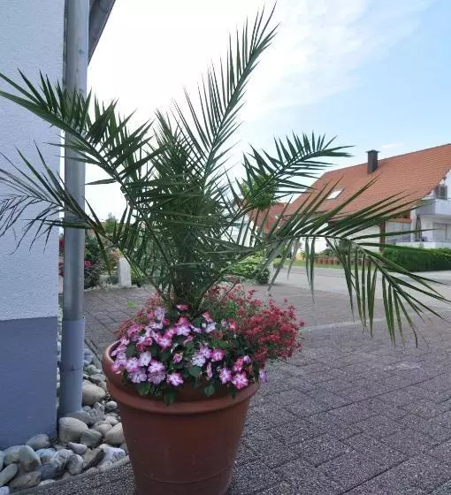 Majatalo Double Two Lodge