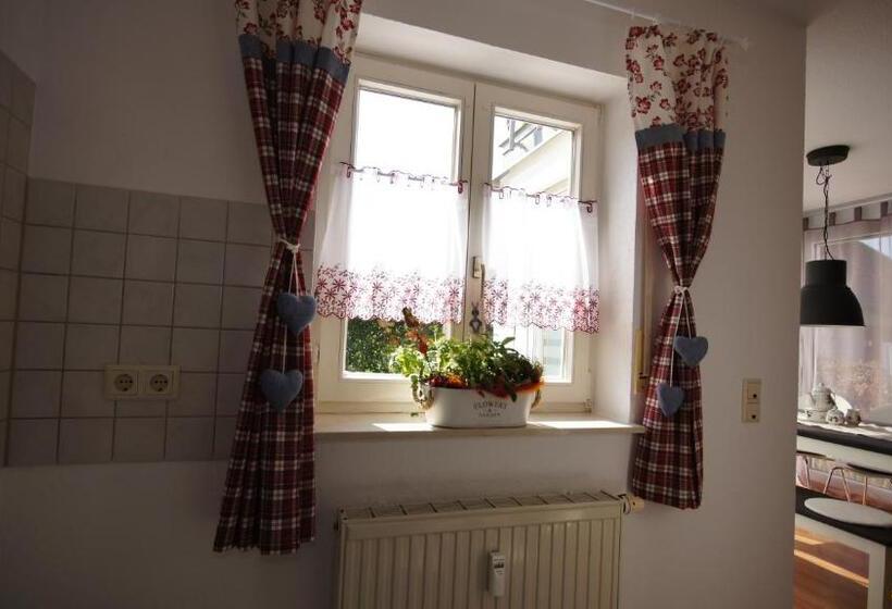 Pensão Double Two Lodge