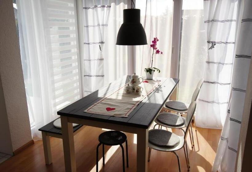 Pensão Double Two Lodge