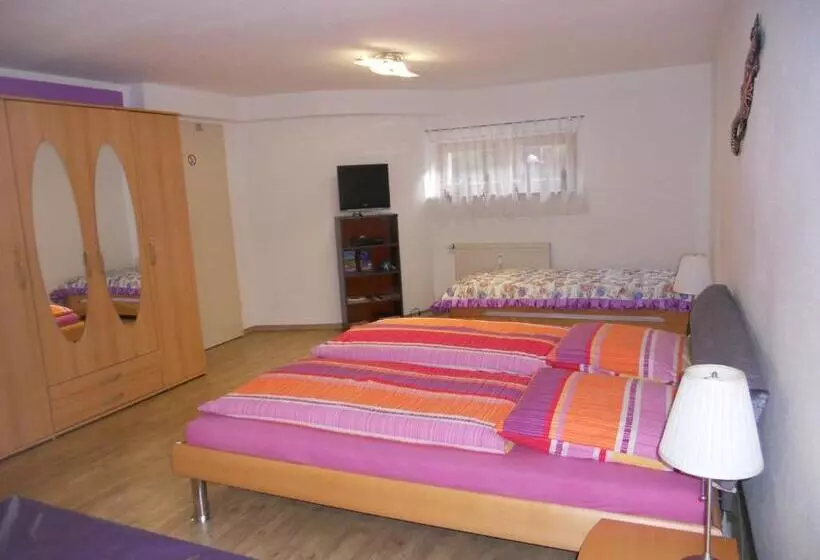 Majatalo Double Two Lodge