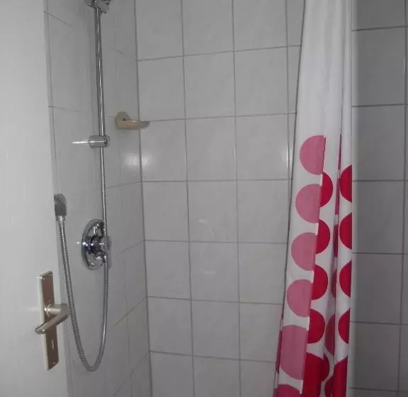 Majatalo Double Two Lodge