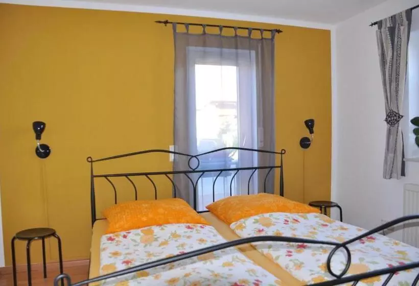 Majatalo Double Two Lodge