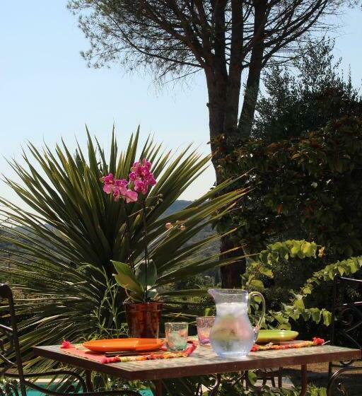 פנסיון La Sousta