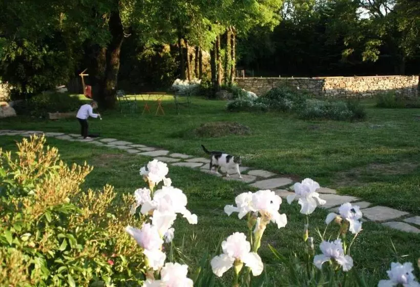 Majatalo Mas Des Clauzals