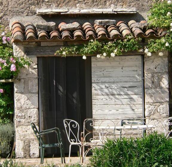 بنسيون Mas Des Clauzals