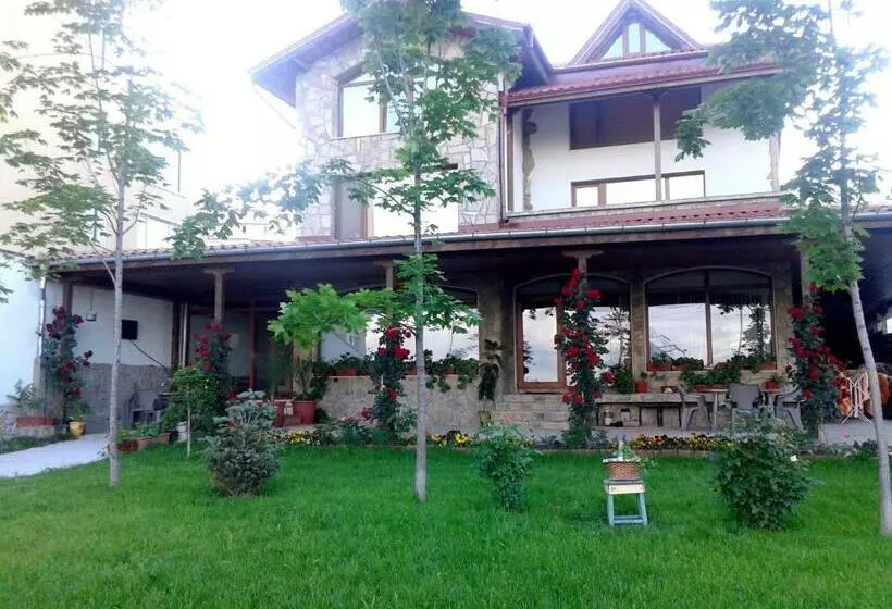 پانسیون Todorovi Guest House