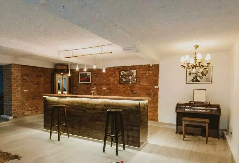 ペンション Turnul Maresalului