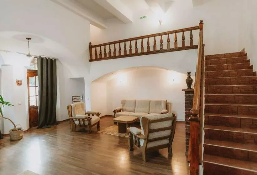 ペンション Turnul Maresalului