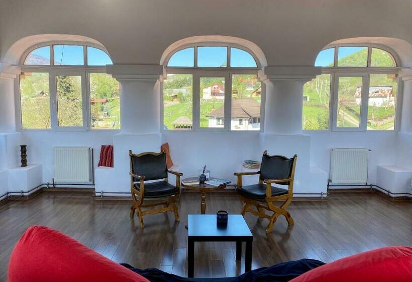 펜션 Turnul Maresalului