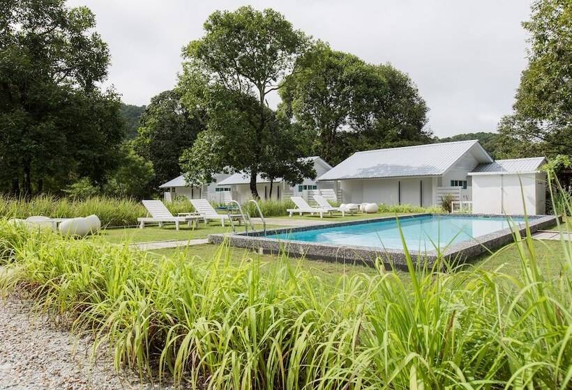 منتجع La Pari Pari