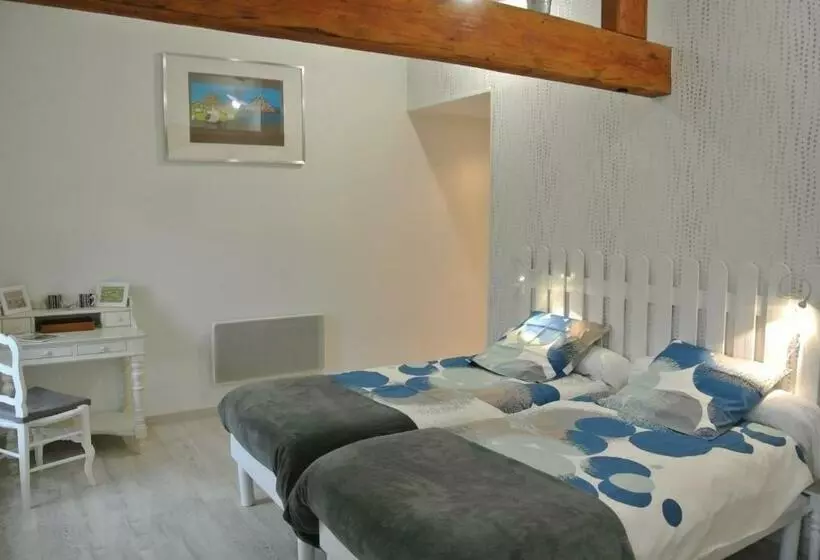 ベッドアンドブレックファースト La Fresnée Chambres D Hôtes