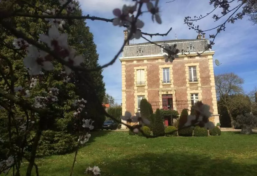 ベッドアンドブレックファースト Le Domaine Des Prés Du Hom