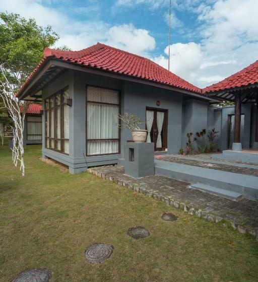 בית מלון כפרי Beach Rock Resort, Fka Lor In Beach Resort Belitung