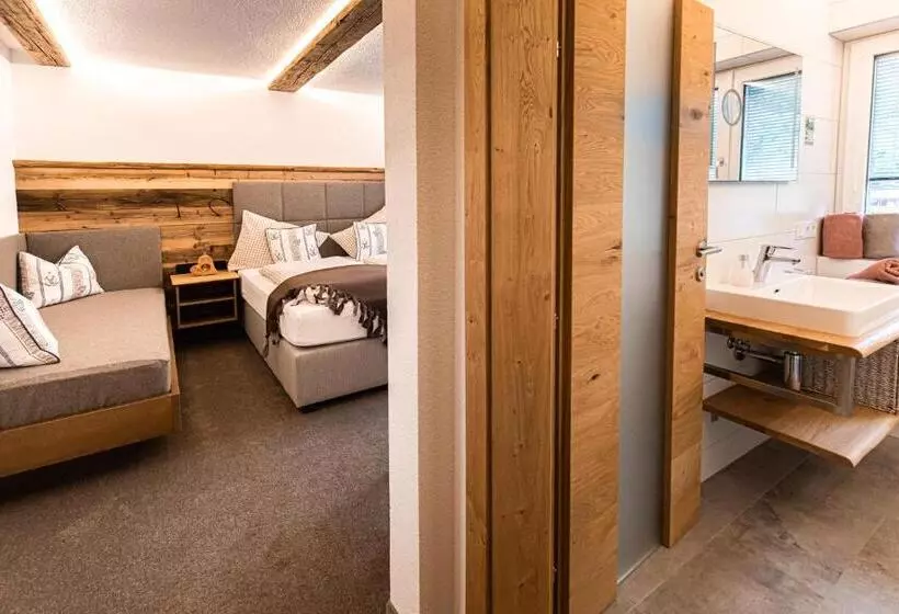 ペンション Gästehaus Fellner