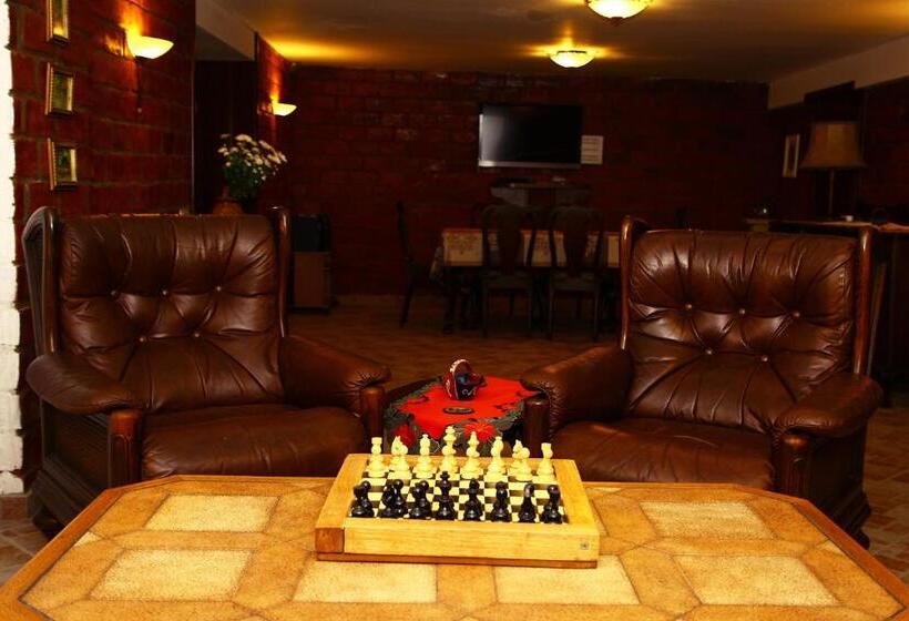 פנסיון La Conac