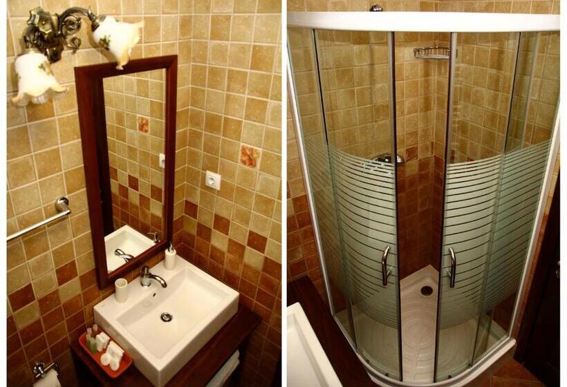 פנסיון La Conac