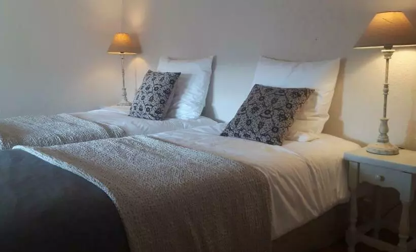 ペンション La Maison Des Autres, Piscine Chauffée, Chambres D Hôtes Proches Uzès, Nîmes, Pont Du Gard