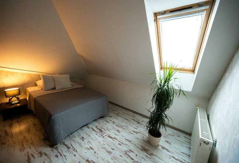 פנסיון Penzion Pri Parku