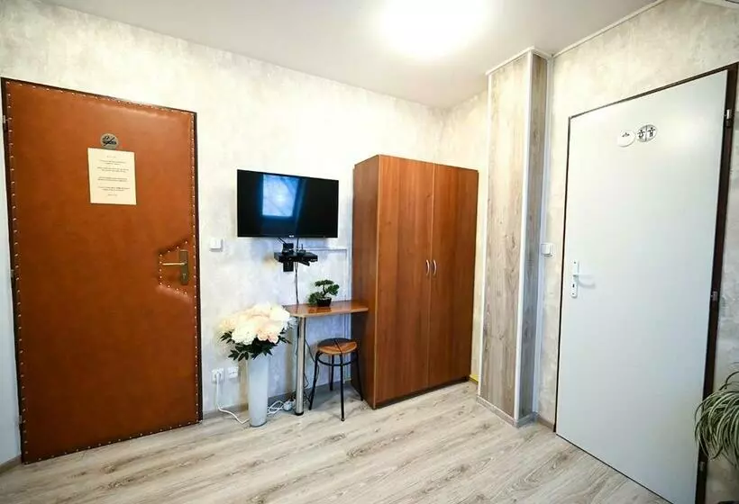 Majatalo Penzion Pri Parku