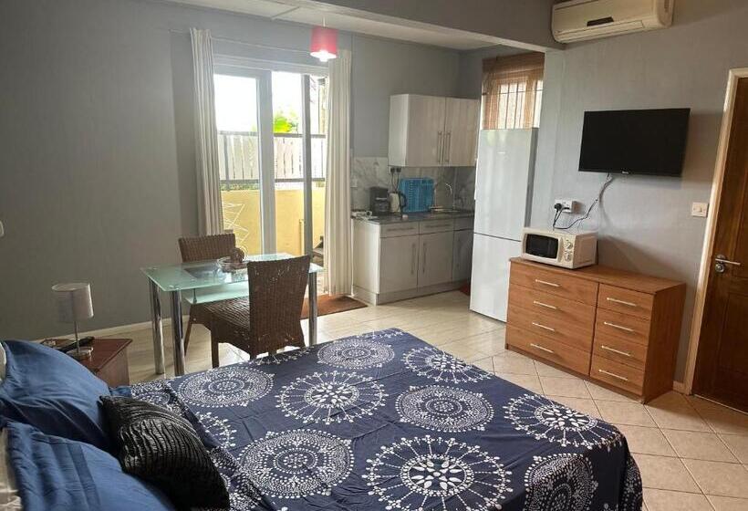 پانسیون Sacha Tourist Residence 1