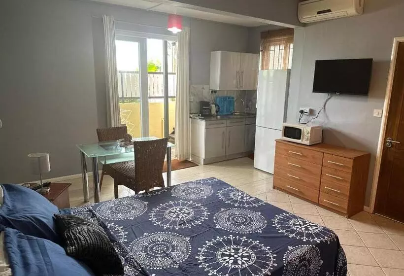 پانسیون Sacha Tourist Residence 1