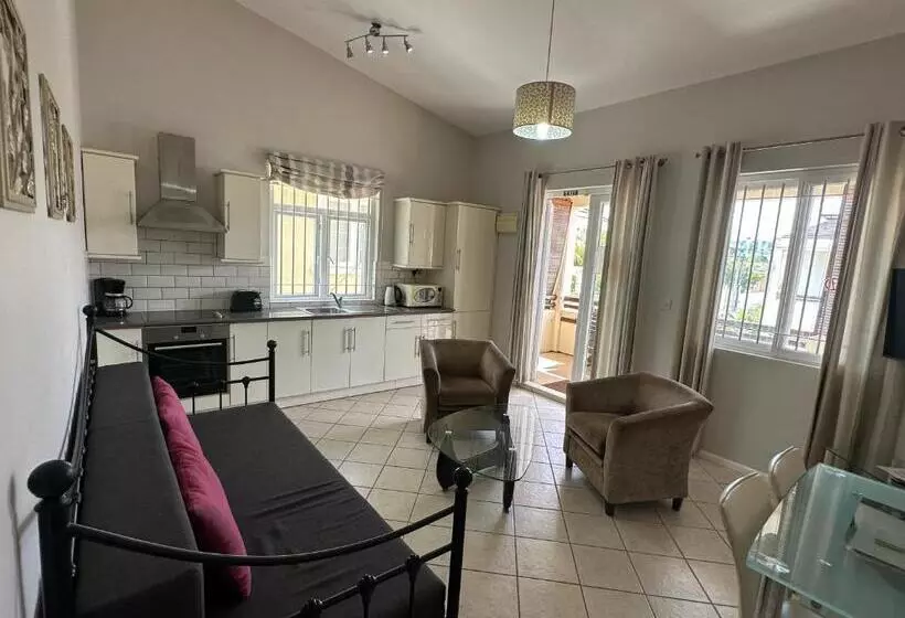 پانسیون Sacha Tourist Residence 1