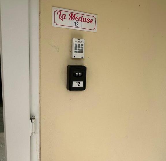 پانسیون Sacha Tourist Residence 1