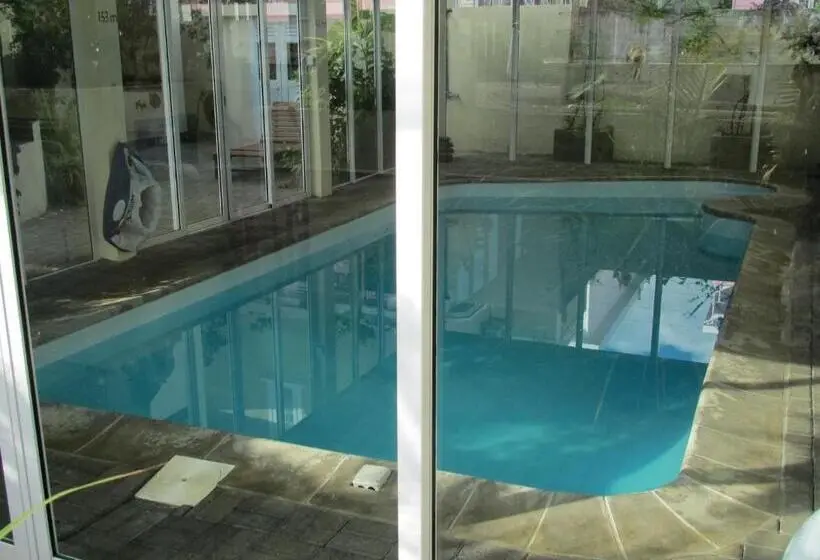 پانسیون Sacha Tourist Residence 1