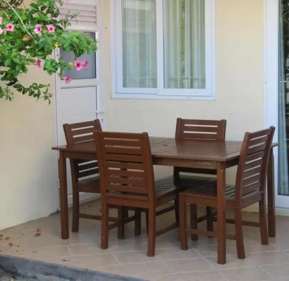 پانسیون Sacha Tourist Residence 1
