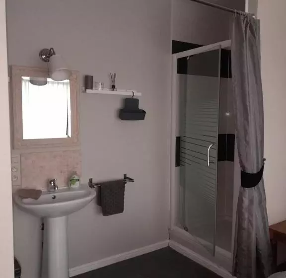 ベッドアンドブレックファースト Juliette S