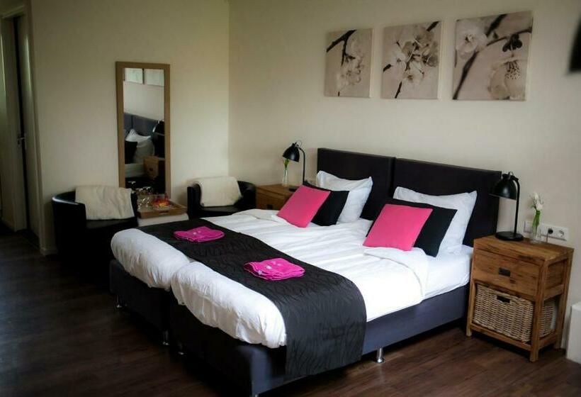 Bed and Breakfast Rheezerstee