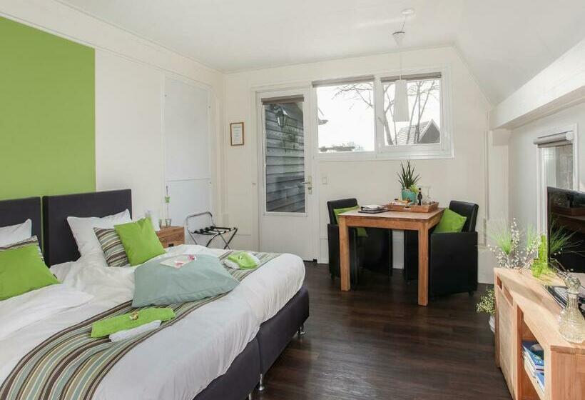 Bed and Breakfast Rheezerstee