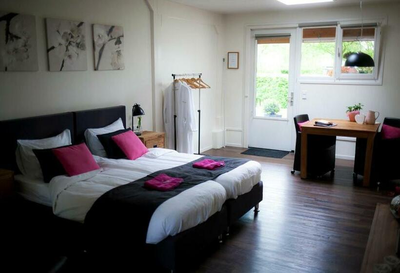 Bed and Breakfast Rheezerstee