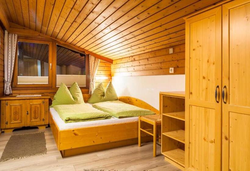 בית מלון כפרי Biobauernhof Kleinummerstall