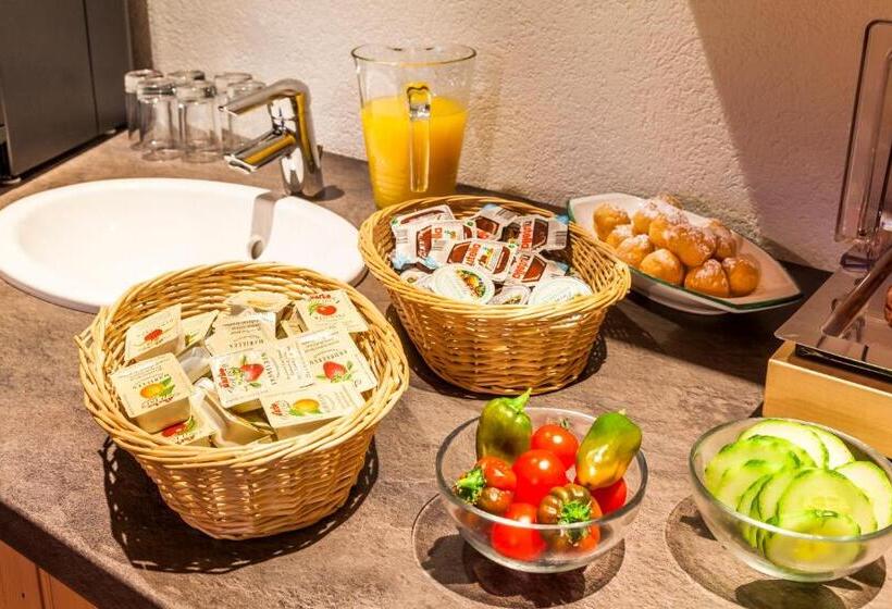 בית מלון כפרי Biobauernhof Kleinummerstall