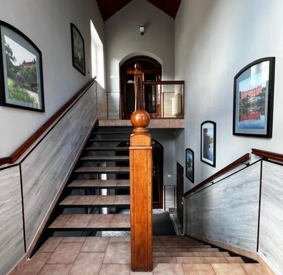 Отель Bohemia Excellent