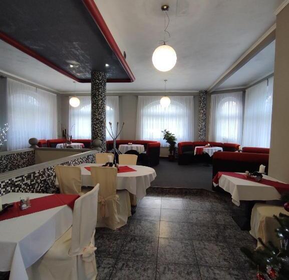 Отель Bohemia Excellent