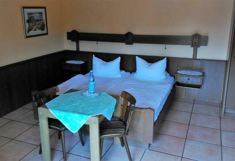 فندق Landhaus Im Kühlen Grunde Garni