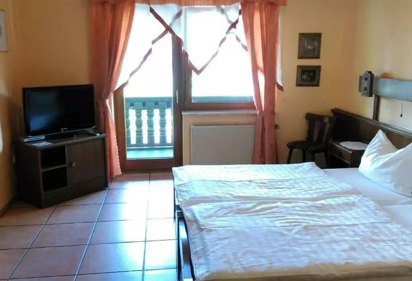 Hotelli Landhaus Im Kühlen Grunde Garni