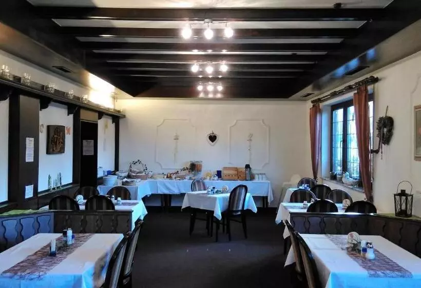 Hotelli Landhaus Im Kühlen Grunde Garni