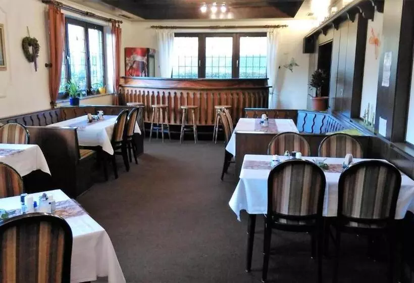 Hotelli Landhaus Im Kühlen Grunde Garni