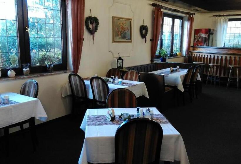 فندق Landhaus Im Kühlen Grunde Garni