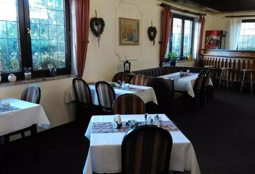 Hotelli Landhaus Im Kühlen Grunde Garni