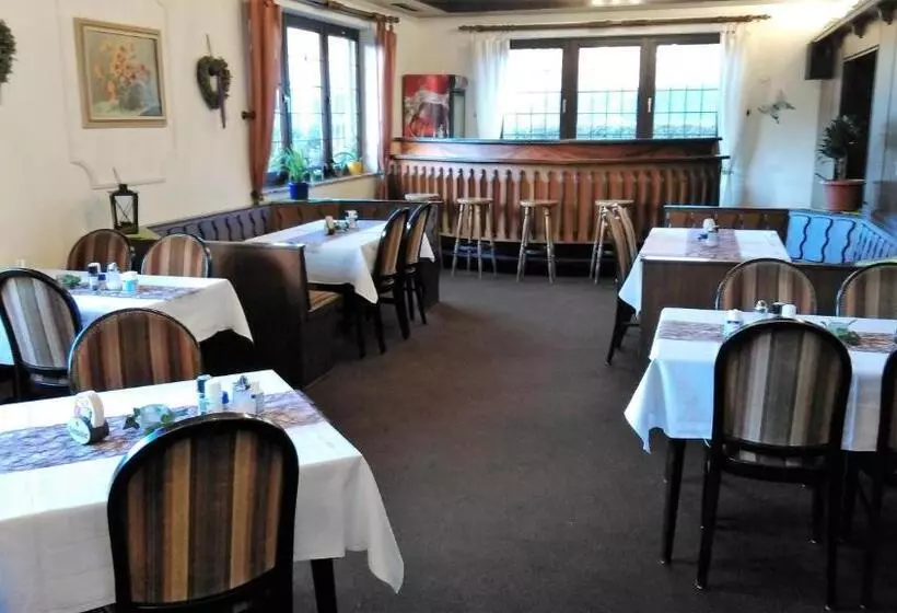 Hotelli Landhaus Im Kühlen Grunde Garni