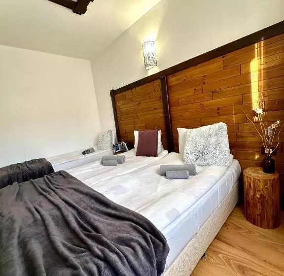 ホテル Red House Family