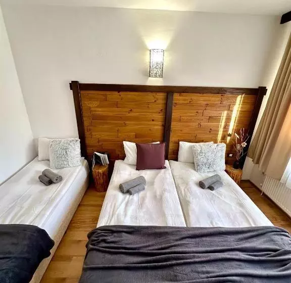 ホテル Red House Family