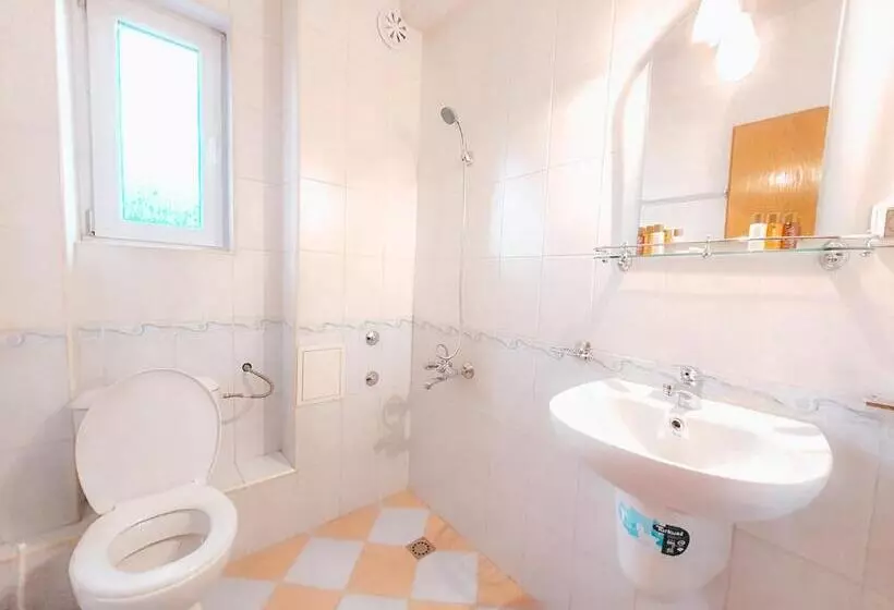 ホテル Red House Family